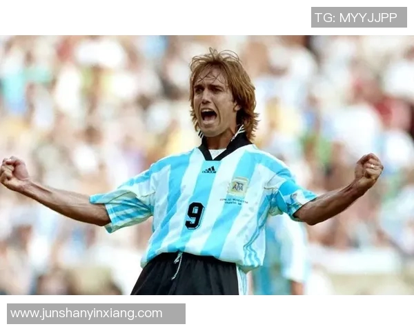 大明足球明星的辉煌岁月与心路历程回顾